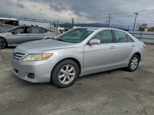 Toyota Camry BASE 2.5L 4 2011