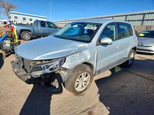 Volkswagen Tiguan S 2.0L 4 2012