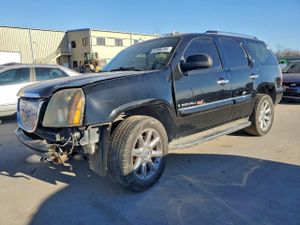 GMC Yukon DENALI 6.2L 8 2008