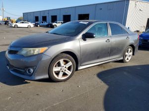 Toyota Camry BASE 2.5L 4 2012