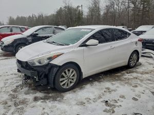 Hyundai Elantra SE 1.8L 4 2015