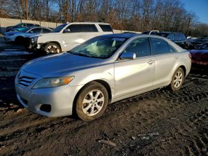 Toyota Camry BASE 2.5L 4 2011