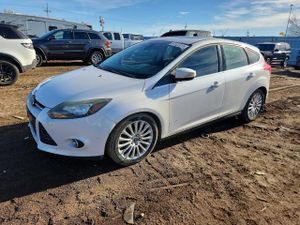 Ford Focus TITANIUM 2.0L 4 2012