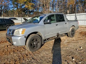 Nissan Titan XE 5.6L 8 2007