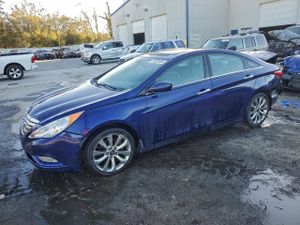 Hyundai Sonata SE 2.4L 4 2013