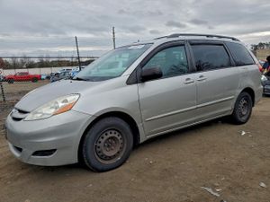 Toyota Sienna CE 3.5L 6 2007