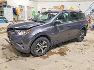 Toyota Rav4 XLE 2.5L 4 2017