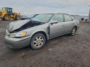 Toyota Camry LE 3.0L 6 1999