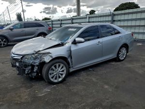 Toyota Camry HYBRID 2.5L 4 2014