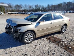 Toyota Camry BASE 2.5L 4 2011