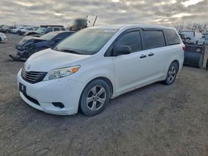 Toyota Sienna 3.5L 6 2015