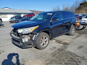 Toyota Highlander XLE 3.5L 6 2014