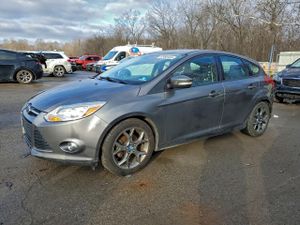 Ford Focus SE 2.0L 4 2014