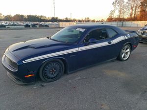 Dodge Challenger SXT PLUS 5.7L 8 2015