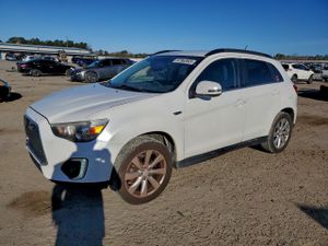 Mitsubishi Outlander SE 2.4L 4 2015