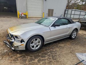Ford Mustang 3.7L 6 2014