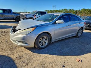 Hyundai Sonata GLS 2.4L 4 2013