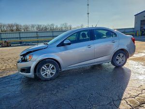 Chevrolet Aveo (Sonic) LT 1.8L 4 2014