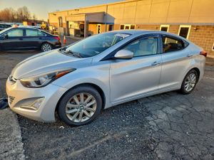 Hyundai Elantra SE 1.8L 4 2015