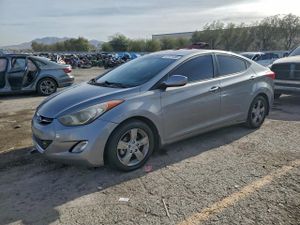 Hyundai Elantra GLS 1.8L 4 2013