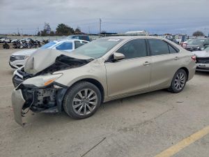 Toyota Camry LE 2.5L 4 2015
