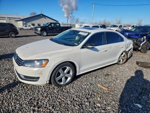 Volkswagen Passat SE 2.5L 5 2013
