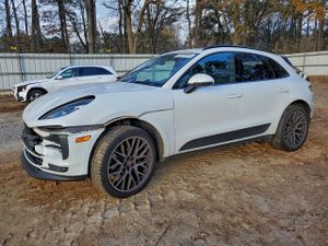 Porsche Macan 2.0L 4 2020