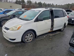 Toyota Sienna CE 3.3L 6 2004