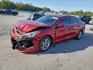 Hyundai Sonata SE 2.4L 4 2015