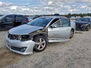 Toyota Camry L 2.5L 4 2014