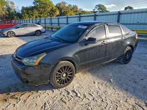 Ford Focus SES 2.0L 4 2010