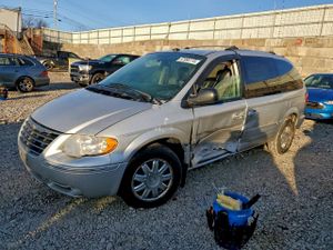 Chrysler Town & Country LIMITED 3.8L 6 2005