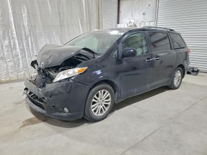 Toyota Sienna XLE 3.5L 6 2012