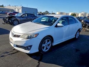Toyota Camry BASE 2.5L 4 2012