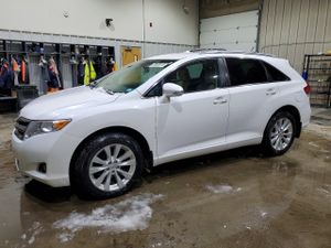 Toyota Venza LE 2.7L 4 2013
