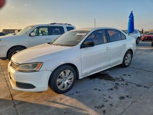 Volkswagen Jetta BASE 2.0L 4 2014
