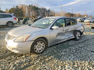 Nissan Altima BASE 2.5L 4 2010