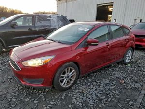 Ford Focus SE 2.0L 4 2015