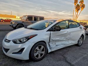 Hyundai Elantra SE 1.8L 4 2015