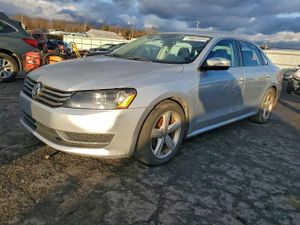 Volkswagen Passat SE 2.5L 5 2013