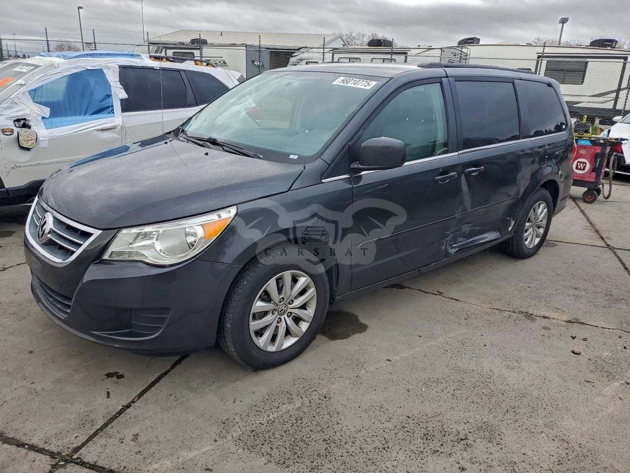 Volkswagen Routan SE 3.6L 6 2012
