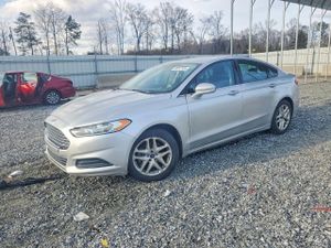 Ford Fusion SE 2.5L 4 2013