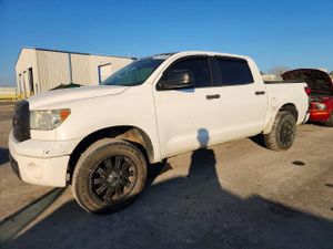 Toyota Tundra CREWMAX SR5 5.7L 8 2013