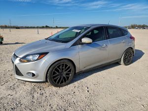 Ford Focus TITANIUM 2.0L 4 2012