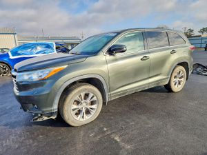 Toyota Highlander LE 3.5L 6 2015