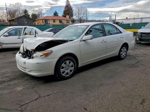 Toyota Camry LE 2.4L 4 2004