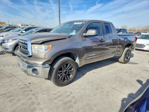 Toyota Tundra DOUBLE CAB SR5 4.6L 8 2010