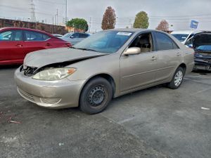 Toyota Camry LE 2.4L 4 2005