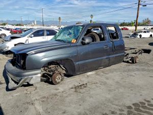 Chevrolet Silverado 1500 C1500 4.3L 6 2004