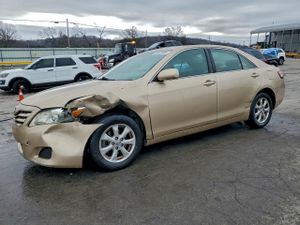Toyota Camry BASE 2.5L 4 2010